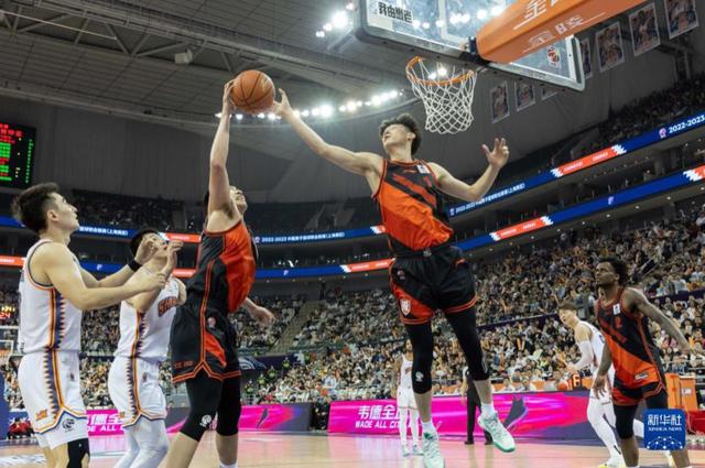 关于利物浦今晨扳平良机；志在CBA季后赛名次提升；质疑声仍在；纪律约束更严格的信息-满冠